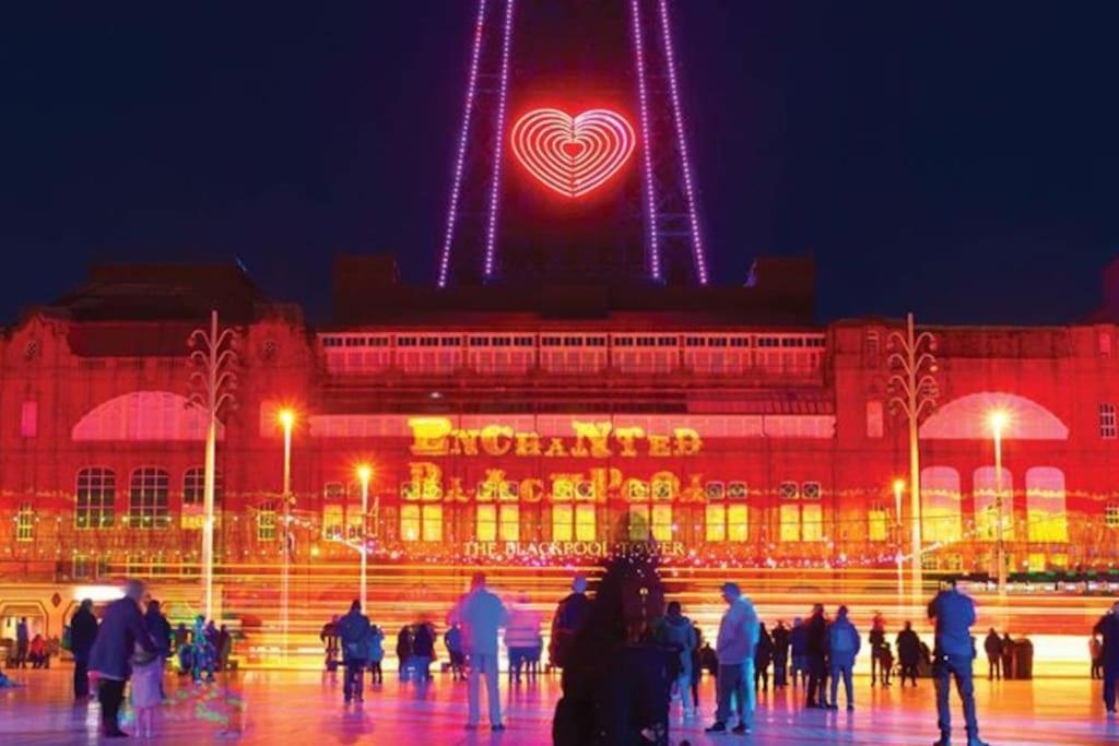 Hidden Gem W/ Parking Short Walk To Pleasure Beach Blackpool Eksteriør billede